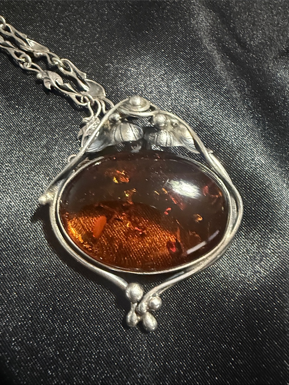 Vintage 925 Sterling Silver Baltic Amber Pendant Brooch.